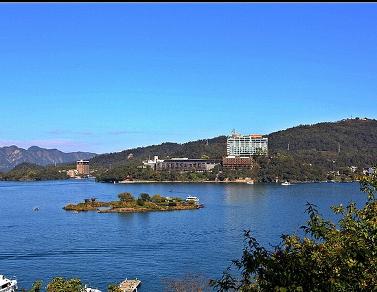 做化妆品生意赚钱案例