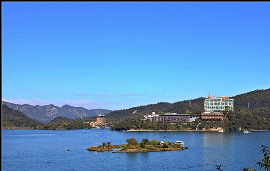 开旅行社赚钱吗