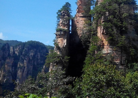 搭建写真网站赚钱项目违法吗